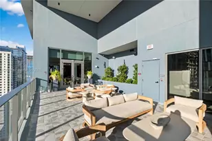 121 NE 5th St, Miami, FL 33132 - Photo 32