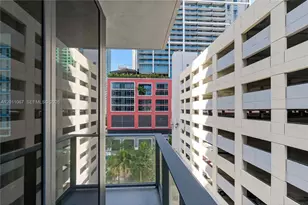 121 NE 5th St, Miami, FL 33132 - Photo 16