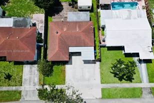 730 N 73rd Ave, Hollywood, FL 33024 - Photo 2