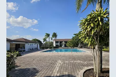 211 Lake Pointe Dr #108, Oakland Park, FL 33309 - Photo 22