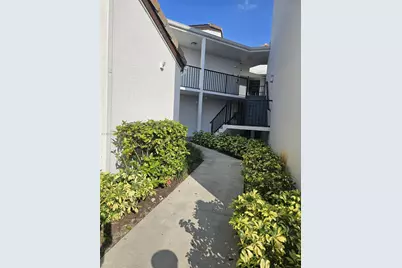 211 Lake Pointe Dr #108, Oakland Park, FL 33309 - Photo 20