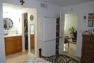 9241 Sunrise Lakes Blvd, Sunrise, FL 33322 - Photo 18