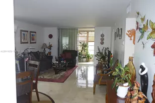 9241 Sunrise Lakes Blvd, Sunrise, FL 33322 - Photo 6