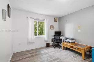 20102 NW 62nd Ave, Hialeah, FL 33015 - Photo 38