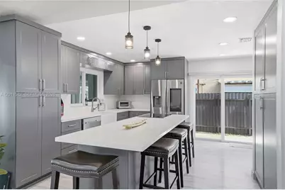 20102 NW 62nd Ave, Hialeah, FL 33015 - Photo 18