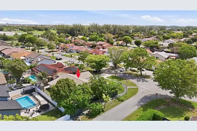 20102 NW 62nd Ave, Hialeah, FL 33015 - Photo 52