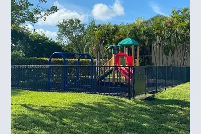1071 Adams Ave #1071F, Homestead, FL 33034 - Photo 12