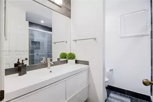 4394 Fox Ridge Dr, Weston, FL 33331 - Photo 20