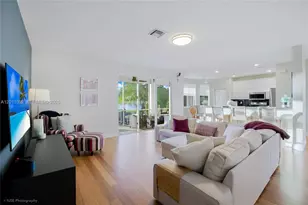 4394 Fox Ridge Dr, Weston, FL 33331 - Photo 6