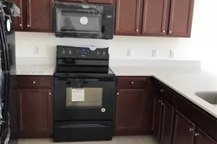 230 NW 109th Ave, Miami, FL 33172 - Photo 4