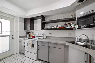 1100 SW 12th St, Fort Lauderdale, FL 33315 - Photo 12