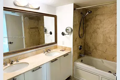1800 N Bayshore Dr #3807, Miami, FL 33132 - Photo 16