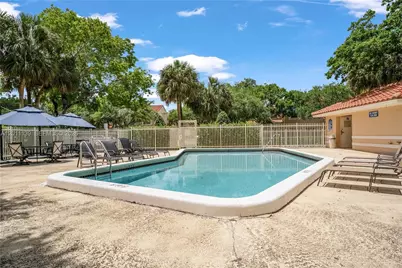595 Racquet Club Rd #74-19, Weston, FL 33326 - Photo 38