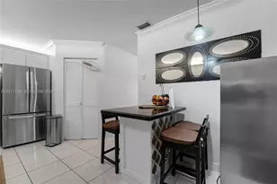 595 Racquet Club Rd, Weston, FL 33326 - Photo 6
