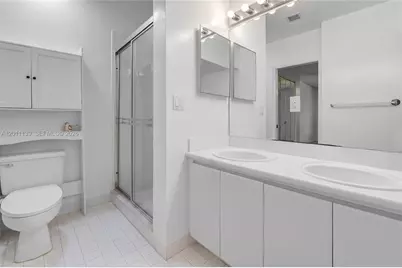 595 Racquet Club Rd #74-19, Weston, FL 33326 - Photo 14