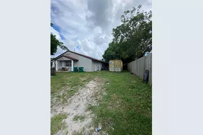 3956 NW 182nd Ln, Miami Gardens, FL 33055 - Photo 12