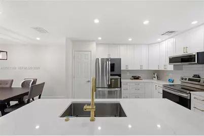 10251 Trevor Creek Dr W, Jacksonville, FL 32257 - Photo 2