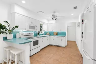 14011 SW 21st St, Davie, FL 33325 - Photo 12