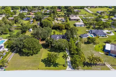 14011 SW 21st St, Davie, FL 33325 - Photo 58
