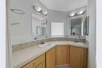 2863 SW 58th Mnr, Dania Beach, FL 33312 - Photo 12