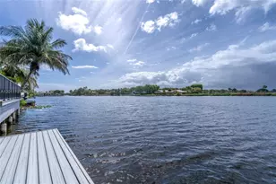 7410 Loch Ness Dr, Miami Lakes, FL 33014 - Photo 18