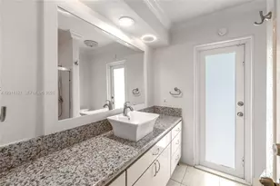 7410 Loch Ness Dr, Miami Lakes, FL 33014 - Photo 22