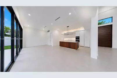 16022 NW 83rd Ct, Miami Lakes, FL 33016 - Photo 28