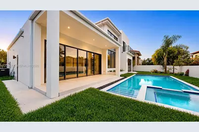 16022 NW 83rd Ct, Miami Lakes, FL 33016 - Photo 10