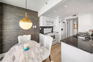 2555 Collins Ave, Miami Beach, FL 33140 - Photo 20