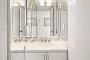 2555 Collins Ave, Miami Beach, FL 33140 - Photo 28