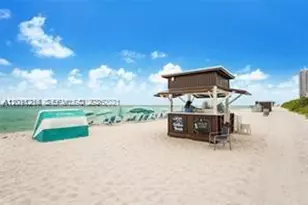 6801 Collins Ave, Miami Beach, FL 33141 - Photo 32