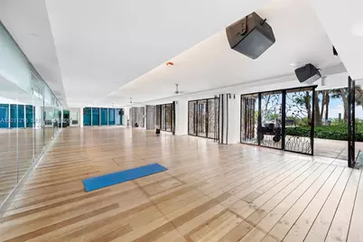 6801 Collins Ave #1215, Miami Beach, FL 33141 - Photo 36