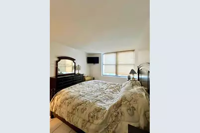 2899 Collins Ave #905, Miami Beach, FL 33140 - Photo 8