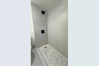 325 Lakeview Dr #202, Weston, FL 33326 - Photo 14