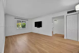 8607 SW 68th Ct, Pinecrest, FL 33156 - Photo 4