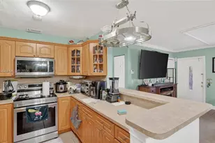 4271 NW 192nd St, Miami Gardens, FL 33055 - Photo 12