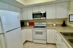 17375 Collins Ave, Sunny Isles Beach, FL 33160 - Photo 10
