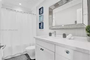 1247 SE 7th Ct, Deerfield Beach, FL 33441 - Photo 4