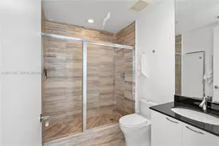 15901 Collins Ave, Sunny Isles Beach, FL 33160 - Photo 36