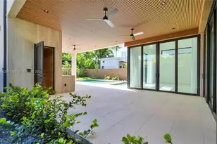 135 SW 29th Rd, Miami, FL 33129 - Photo 58