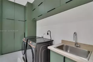 135 SW 29th Rd, Miami, FL 33129 - Photo 18