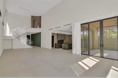 135 SW 29th Rd, Miami, FL 33129 - Photo 8