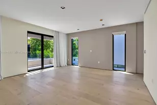 135 SW 29th Rd, Miami, FL 33129 - Photo 36