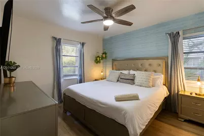 437 NE 107th St, Miami, FL 33161 - Photo 12