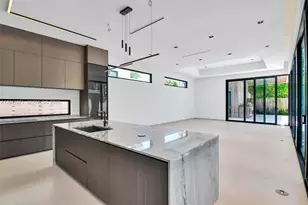 125 SW 29th Rd, Miami, FL 33129 - Photo 32