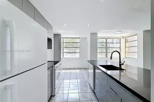 16400 NE 17th Ave, North Miami Beach, FL 33162 - Photo 4