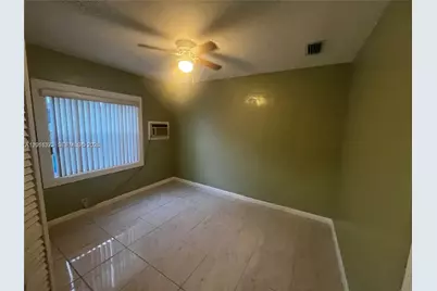 11108 Peachtree Dr #1, Miami, FL 33161 - Photo 16