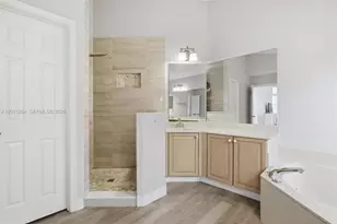 727 Lake Blvd, Weston, FL 33326 - Photo 24