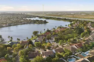 727 Lake Blvd, Weston, FL 33326 - Photo 44