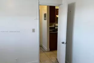 978 SW 10th Dr, Pompano Beach, FL 33060 - Photo 12
